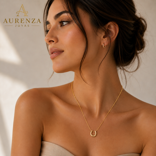 Collar herradura recubierto en oro de 18k